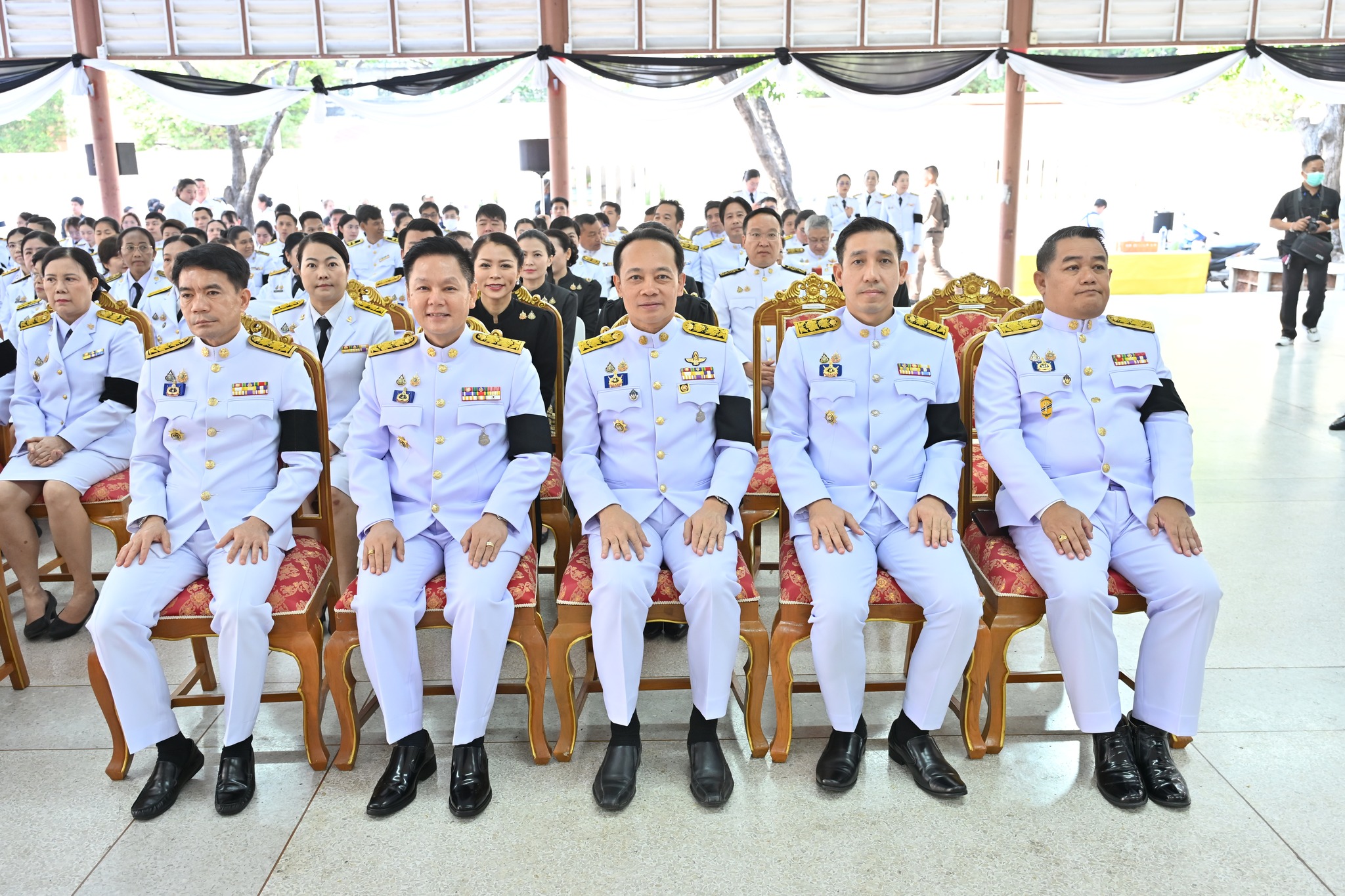 title - ส.ป.ก.นครปฐม เข้าร่วมพิธีถวายราชสักการะและถวายราชสดุดี เนื่องในวันพระบาทสมเด็จพระพุทธยอดฟ้าจุฬาโลกมหาราช และวันที่ระลึกมหาจักรีบรมราชวงศ์ประจำปี 2569